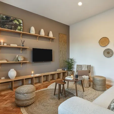 Nusa - 2 Bedrooms And Balcony In Santo Antonio Lissabon